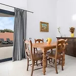 Home2book Chill Bbq Hideaway In شاليه