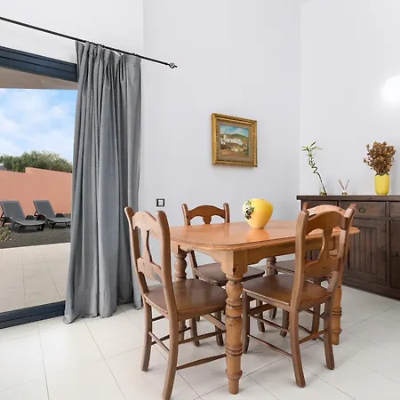 Home2book Chill Bbq Hideaway In شاليه